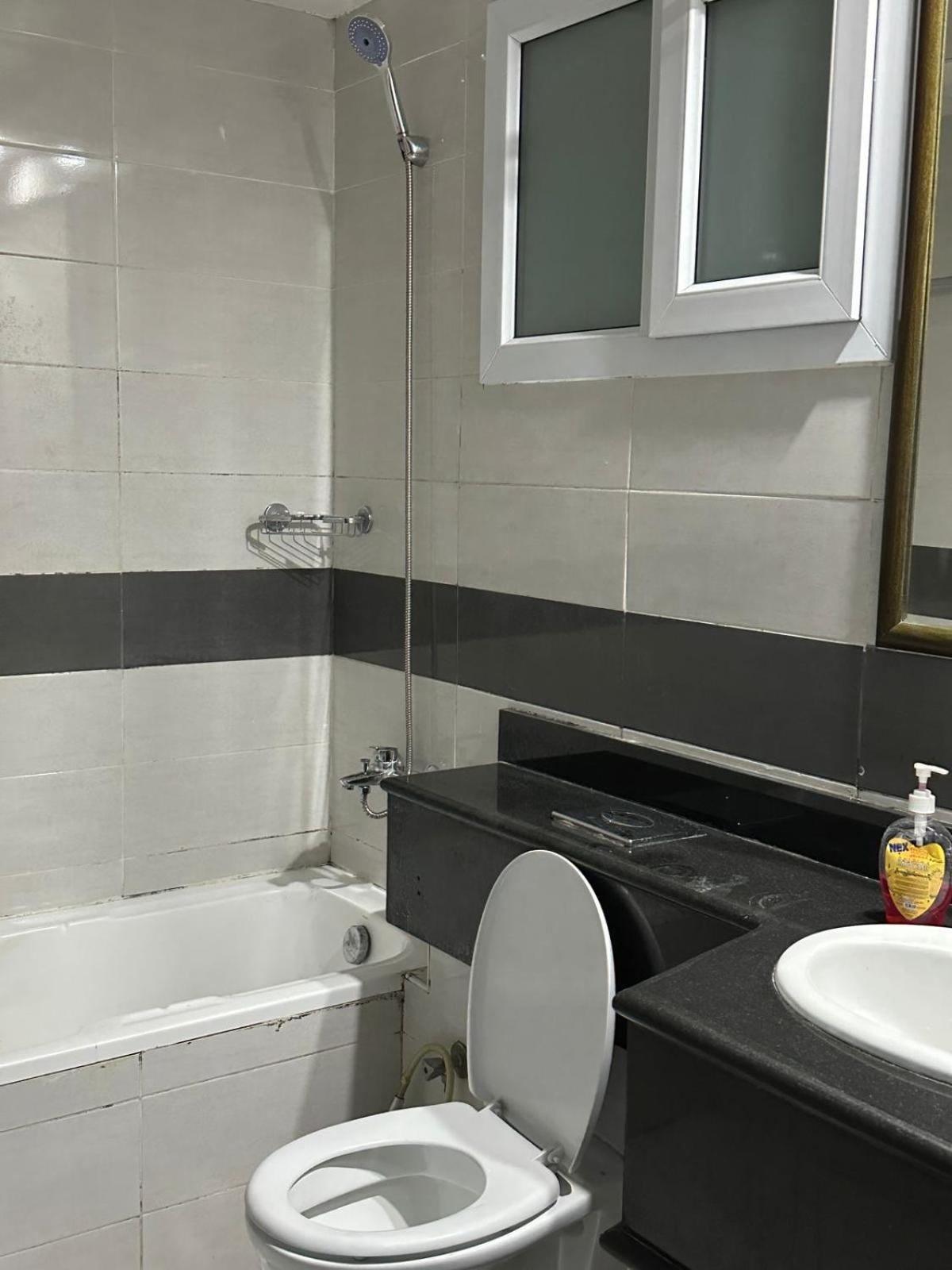 Unisex Loft In Center Of Bur Near Burjuman Metro Exit-4 * Dubai